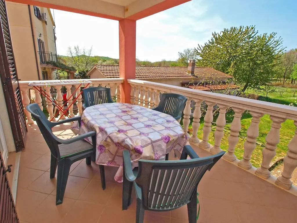 Apartments Franjo 1266 Flengi